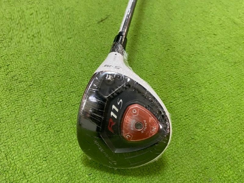 Fairway 5 TaylorMade R11 cũ hỗ trợ gia tăng tốc độ đánh bóng