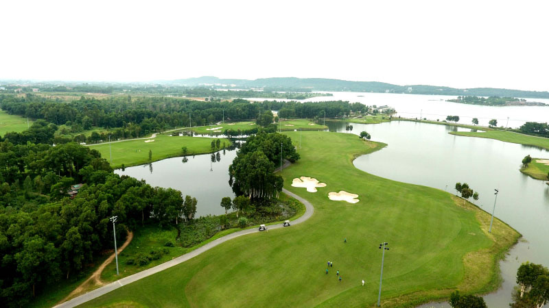 Sân golf Đại Lải với thiết kế độc đáo