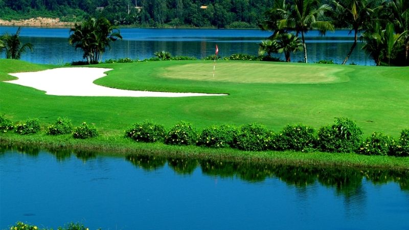 Sân golf Đồng Nai Resort với cảnh quan đẹp