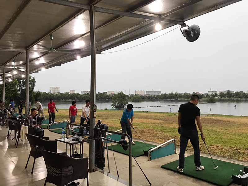 Sân golf được trang bị hệ thống thiết bị hiện đại