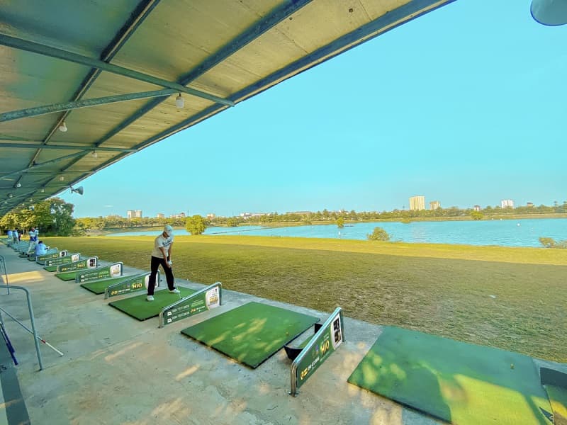 Sân golf được trang bị hệ thống cơ sở vật chất đầy đủ, hiện đại