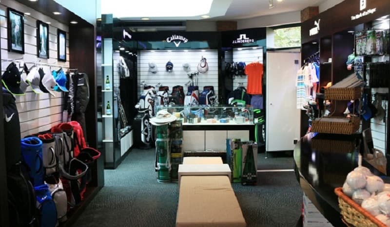 Tại đây sở hữu cửa hàng Proshop với đầy đủ các mặt hàng