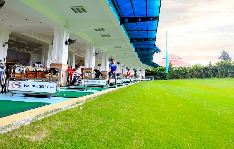 Sân tập golf Long Biên với hệ thống đèn chiếu sáng