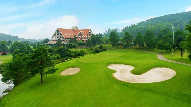 Tam Đảo Golf & Resort với khung cảnh núi non hùng vĩ